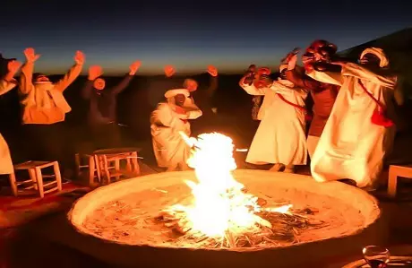Paseo en camello y noche en Merzouga Excursión en camello y noche en Merzouga