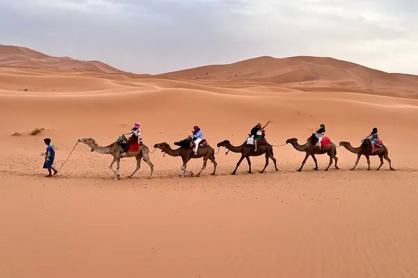 Tour de 4 días por el desierto desde Marrakech a Merzouga
