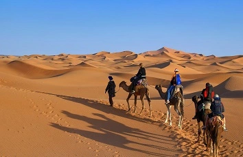 Paseo en camellos y noche en el desierto de Merzouga