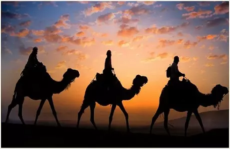 Paseo en camello de 2 noches en el desierto de Merzouga