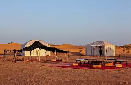 Paseo en Camello y Noche en Merzouga Desierto