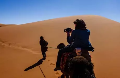 Paseo en camello de 2 noches en el desierto de Merzouga