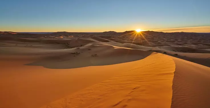 Tour de 3 días por el desierto desde Marrakech a las dunas de Merzouga y paseo en camello
